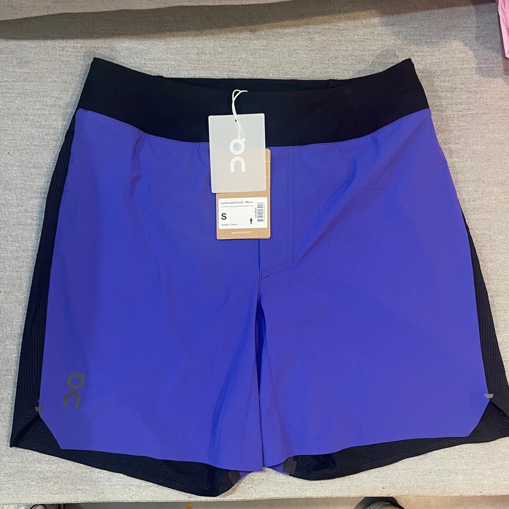 ON MENS shorts size small